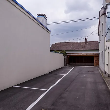 Casa de hóspedes 24/7 3*