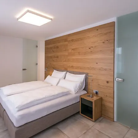 24/7 בית הארחה Asten (Linz)