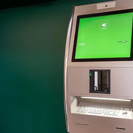 בית הארחה 24/7 3*