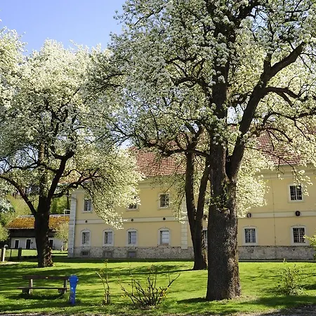 24/7 בית הארחה